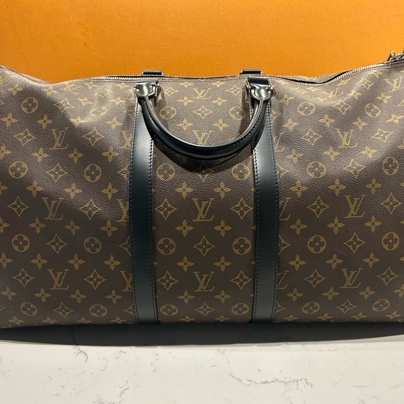 LOUIS VUITTON - Picture 12 of 13